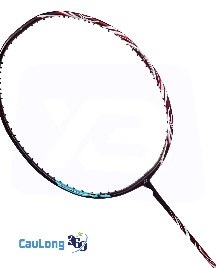 Trải nghiệm thực tế cho thấy Vợt cầu lông Yonex Astrox 100ZZ Kurenai có thiết kế nổi bật với các thông số đẹp