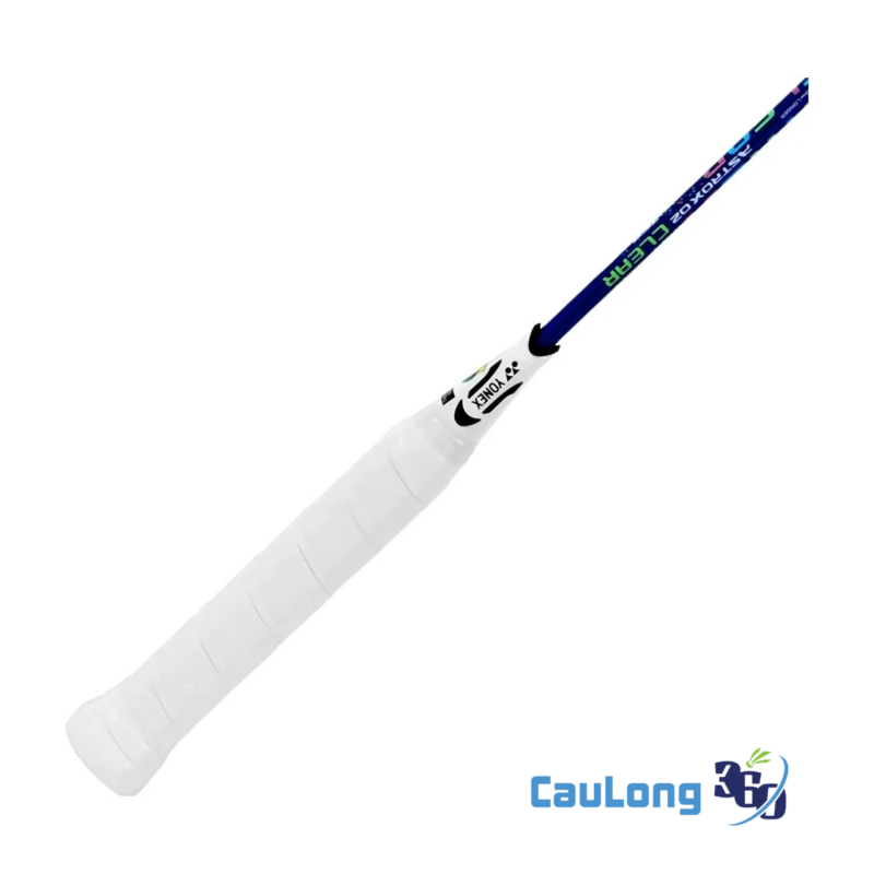 Phần chụp mũ vợt Astrox 02 Clear cho phép thân vợt uốn cong dễ dàng hơn