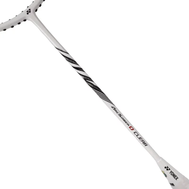 Vát vợt mỏng giúp Yonex Arcsaber 0 Clear có thể thực hiện các pha cầu linh hoạt