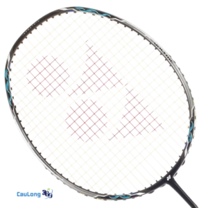 Thiết kế đầu vợt dạng vuông đặc trưng của Yonex